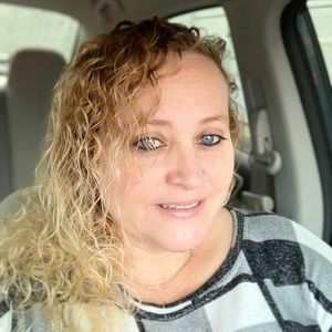 Meet your Posher, Tina